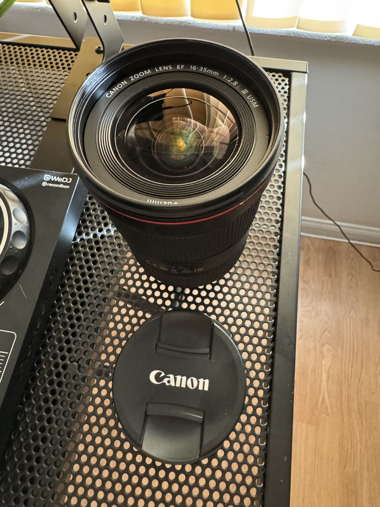 Canon EF 16-35mm f/2.8L III USM Lens