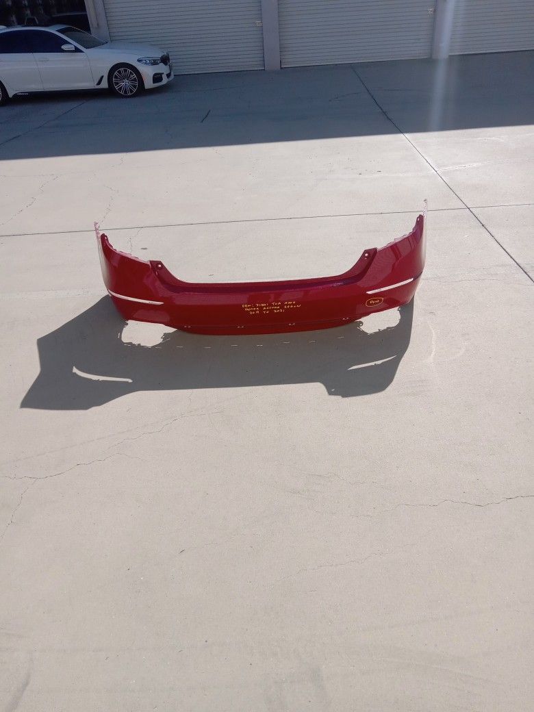 18 T0 22 Rear Bumper Honda Accord Sedan ( Oem)l Little Dent
