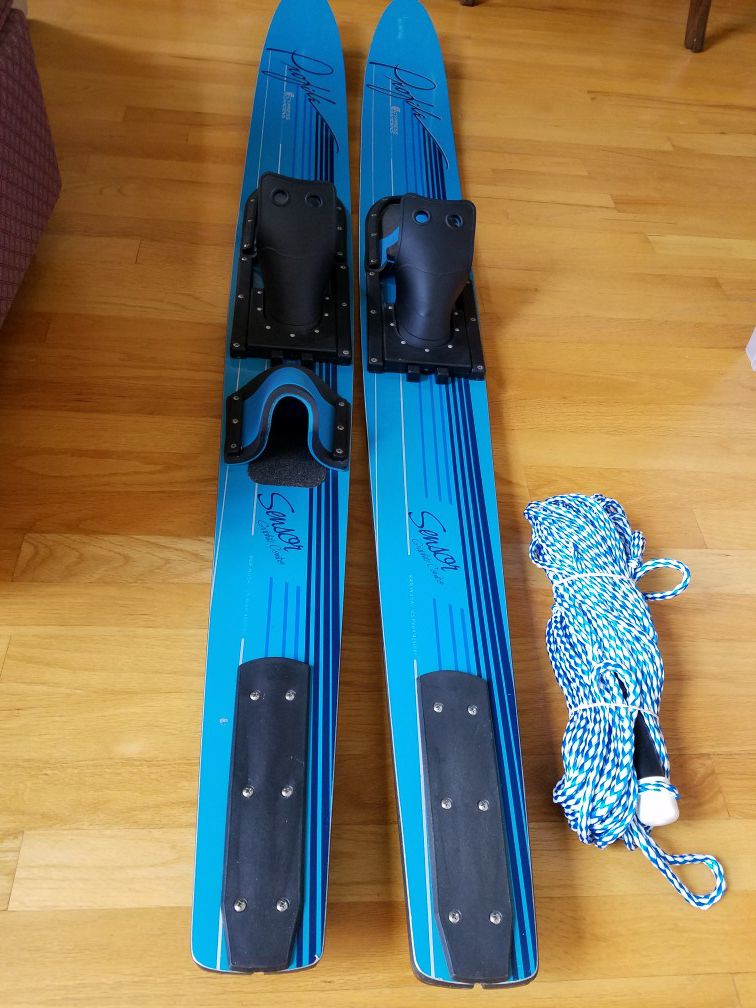 Cypress Gardens Profile Water Skis 67" with Pull Rope Great Condition