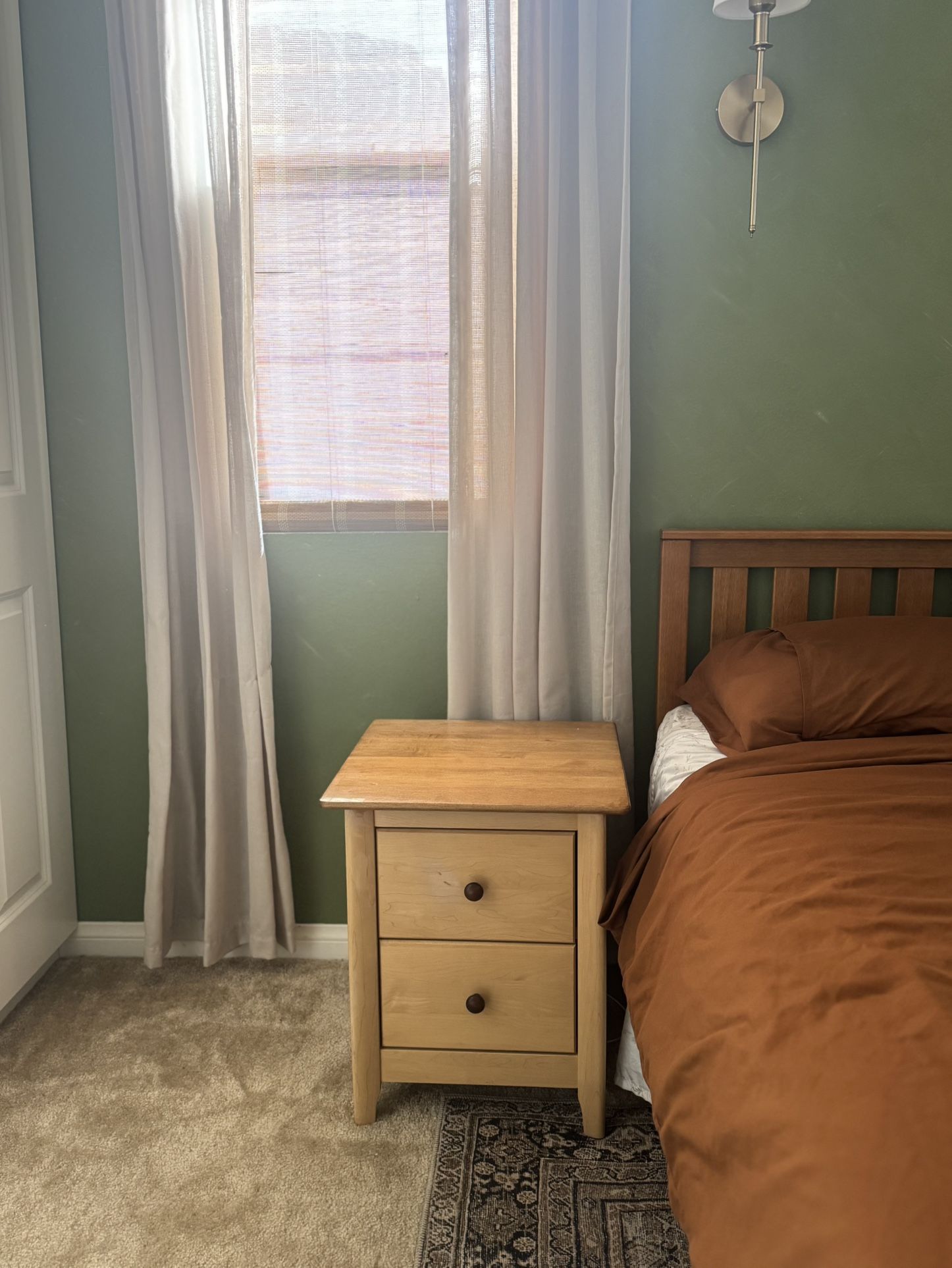 End tables/Nightstands