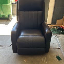 La-Z-Boy Finley Manual Rocking Recliner