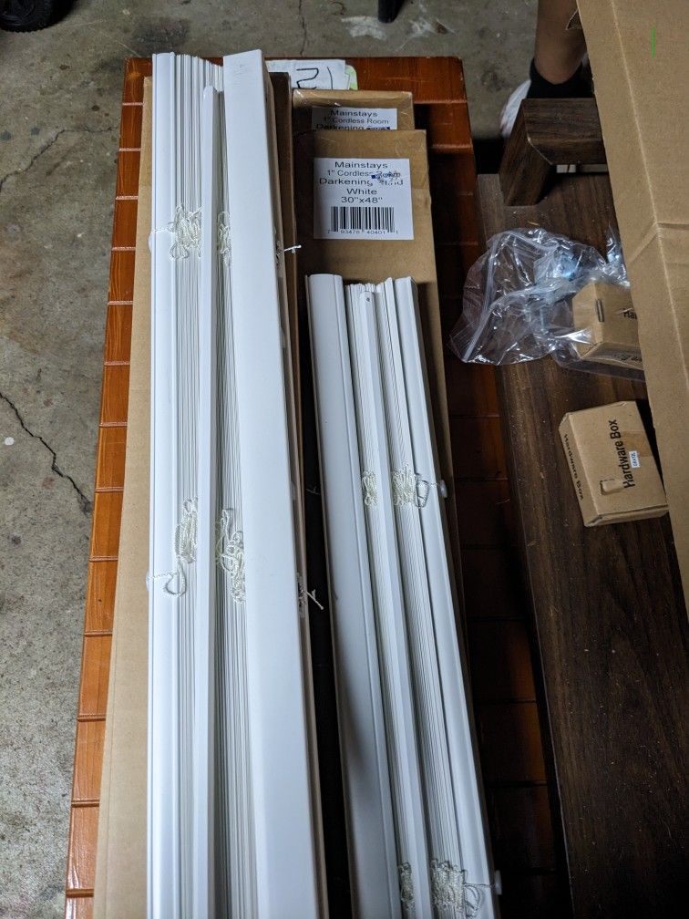 Window blinds 