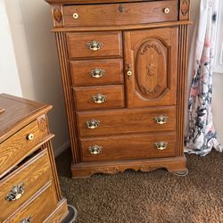 Solid Antique Oak Queen Bedroom Set