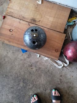 Columbia 300 Bowling Ball