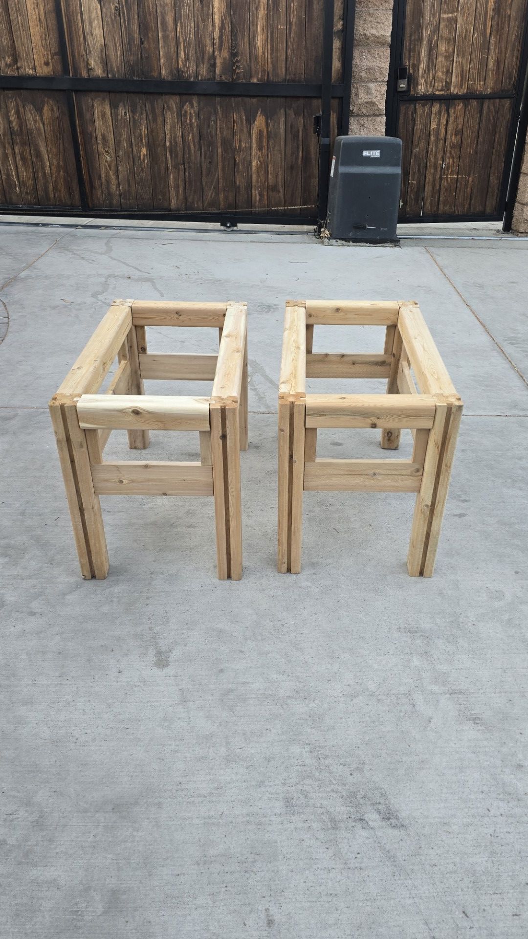 2-bucket natural wood cedar rectangle elevated garden raised bed frame
