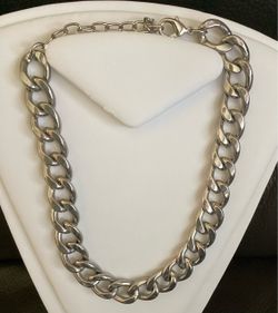 R.J. Graziano Vintage Chunky Silver Tone Chain Link Statement Necklace