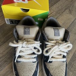 Nike Dunk Low Premium QS SB x Travis Scott Cactus Jack