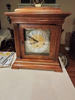 Howard Miller Key Wound Mantle Clock