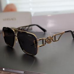 Versace Shades / New / No Lowball