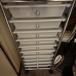 plastic drawers 