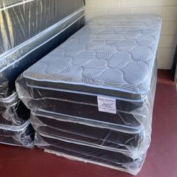 Brand New Twin Size Mattress Pillow Top 14” Thick – Factory Direct! Also available in Full, Queen & King. Ask about our Same-Day Delivery 🚚 