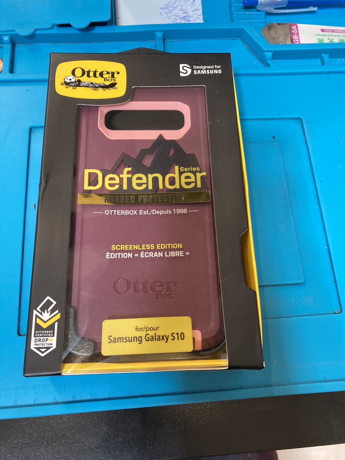 Samsung Galaxy S10 OtterBox Defender