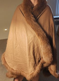 Cashmere fox throwover