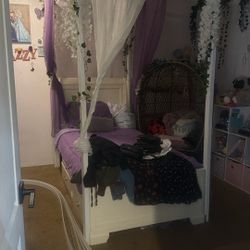 Twin Bed 