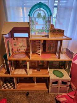 Doll House