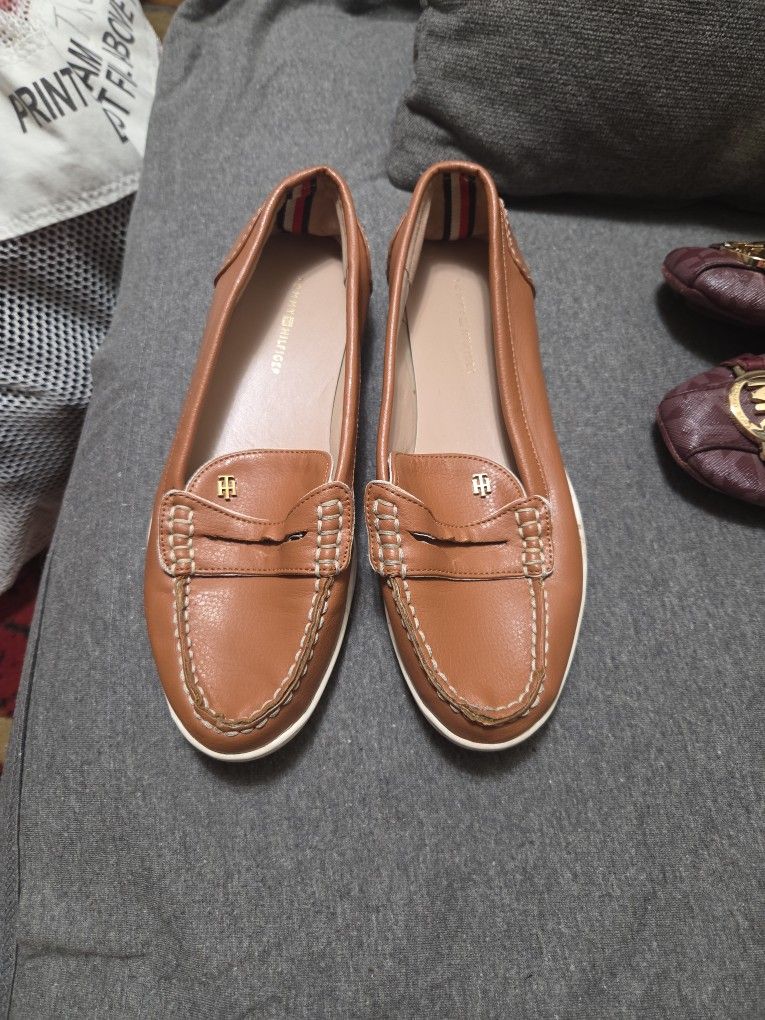 Flat Shoes Size 7