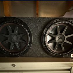 KICKER 43CVR124 CompVR 4 Ohm Subwoofer 12in. W Dual Bbox
