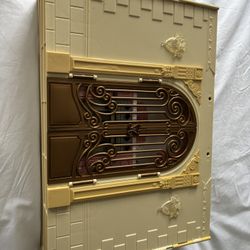 Rare Bratz World House Folding Mansion