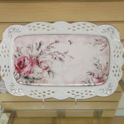 Porcelain Pierced Tray / Platter / Plate ( NEW ) pink / Gold. Tea time