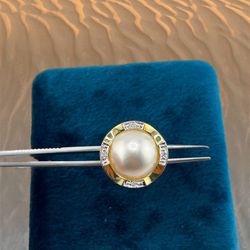 Yellow Gold Pearl & Diamond Ring