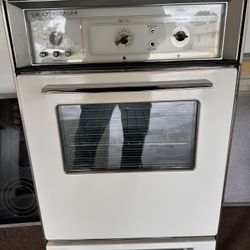 Nearly NEW 1972 Double Oven. 