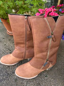 Cowgirl 🤠 Boots 9.5 Size