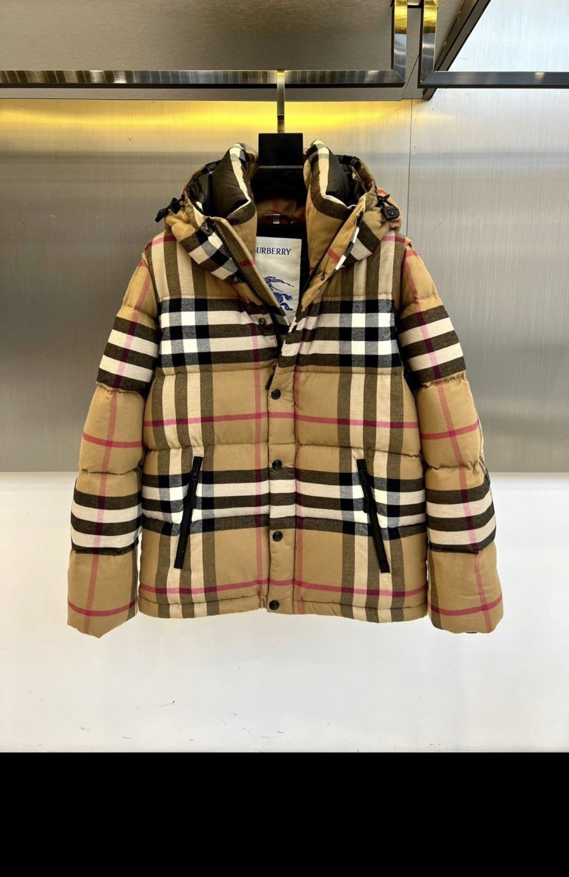 Burberry Trench Coat π§₯ Never Worn