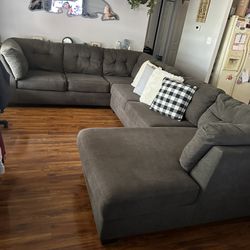 Large Couch/Sofa Sectional
