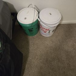 Heavy Duty Buckets With Lids