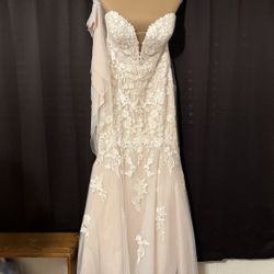 Davids Bridal Wedding Dress