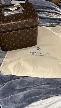 Lv makeup box set