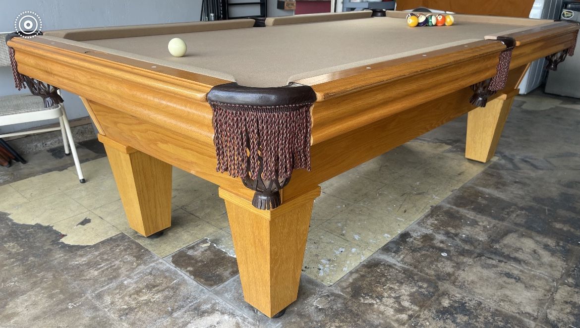 Pool Table ( Free Delivery & Set Up )