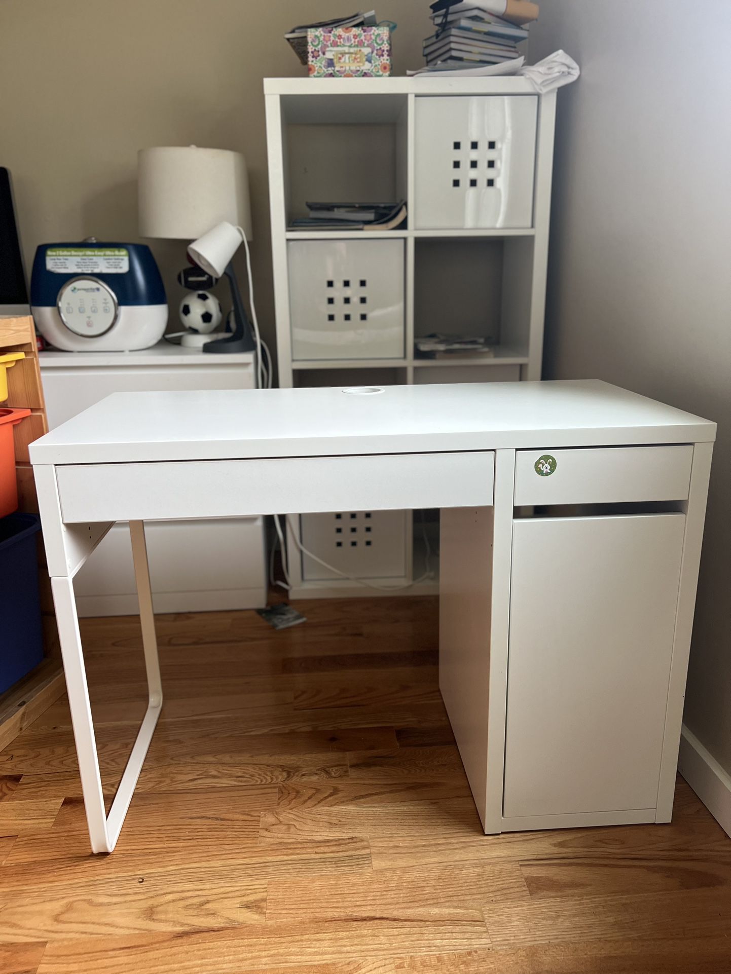 Ikea desk, Table , Micke 