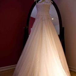 Couture Vera Wang Wedding Gown - Perfect Condition 