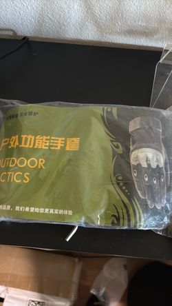 Men’s medium gloves