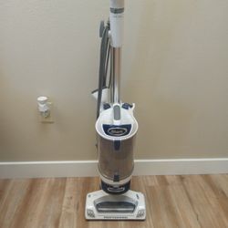 Shark Vacuum 