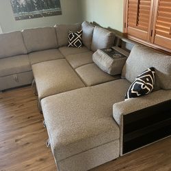 New Grey Boucle Fabric Sectional With 2 Pullout Beds/Chaise Storage.  92x120x60.  Free Delivery!