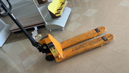Pallet jack