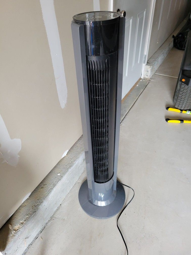 Better Homes And Gardens Tower Fan W/Remote