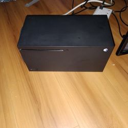 Xbox Series X 1TB ( No Issues Like New ) $225