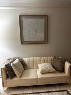 White art piece