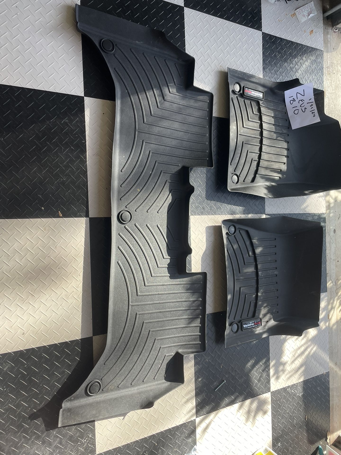 Rivian R1T Weather tech Car Mats