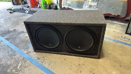 Jl Audio 10in w3, 2 Subs in box