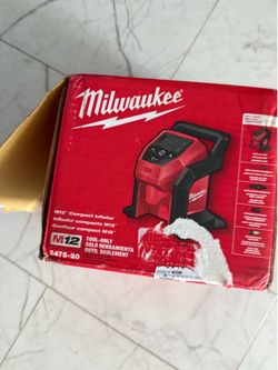 Milwaukee M12 12-Volt Lithium-Ion Cordless Compact Inflator (Tool-Only)