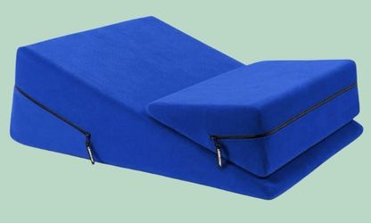 Two Piece Wedge Pillow Set W/ Machine Washable Covers