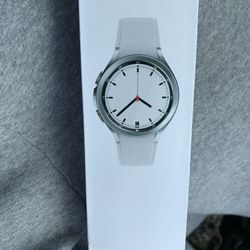 Galaxy Watch 4 Classic Brand New Hasn’t Been Open $250 $300If I Have To Travel 