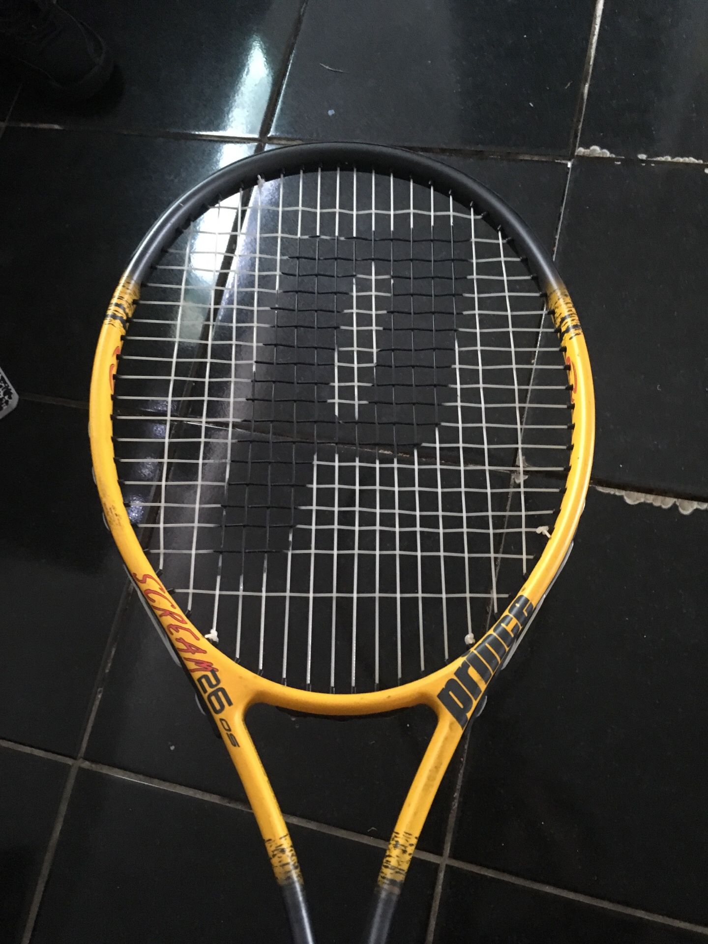 Tennis racket