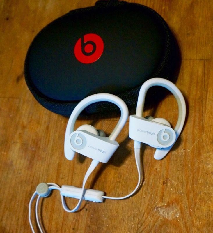 Powerbeats 2 white!!