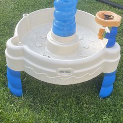 Little  Tikes Water Table 