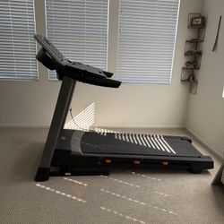 NordicTrak C900i Treadmill